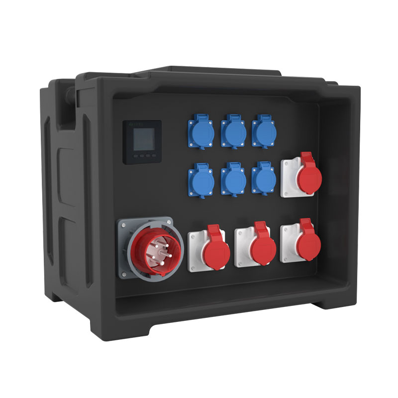 Caja de distribución de iluminación escénica PHLTD equipada con múltiples tomas industriales y un enchufe industrial de 5 pines