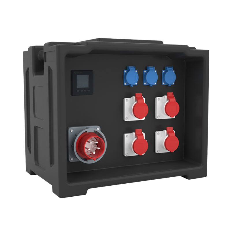 Caja de distribución de iluminación escénica PHLTD equipada con múltiples tomas industriales y un enchufe industrial de 5 pines