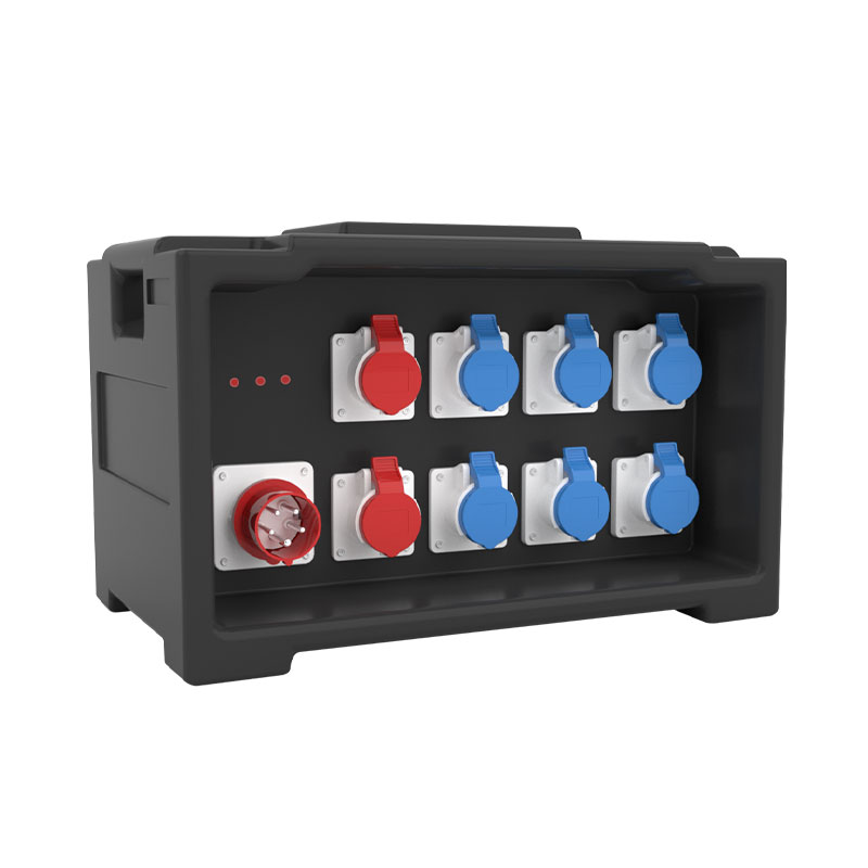 Caja de distribución para iluminación y sonido escénico PHLTD equipada con ocho tomas industriales y un enchufe industrial de 5 pines